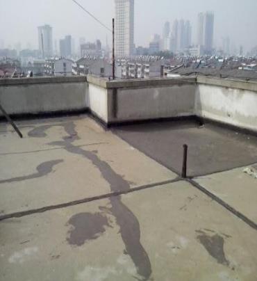 乌尔禾漏水维修 楼顶漏水是什么原因，楼顶漏水维修方法是什么?