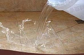 乌尔禾漏水维修 免砸砖防水材料该如何施工